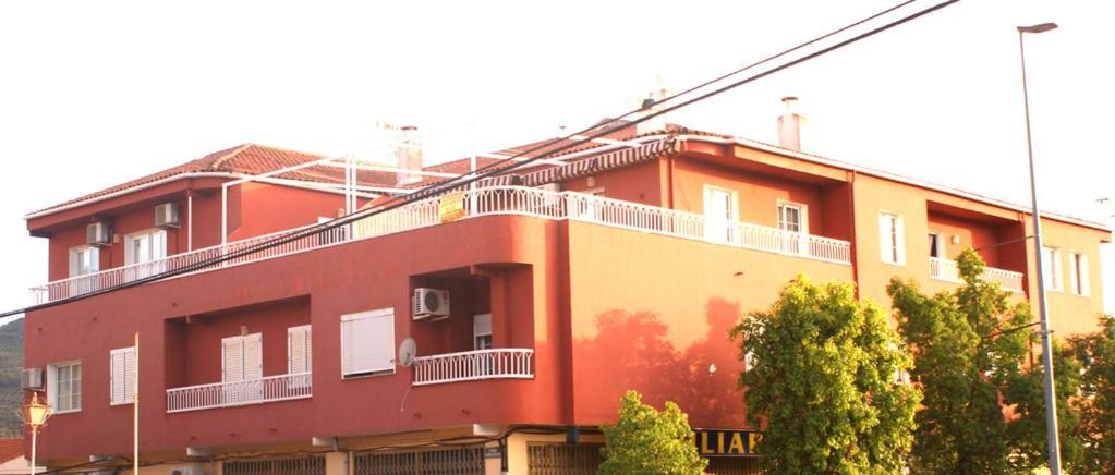 Apartamentos Azahar Puente De Genave Exterior photo